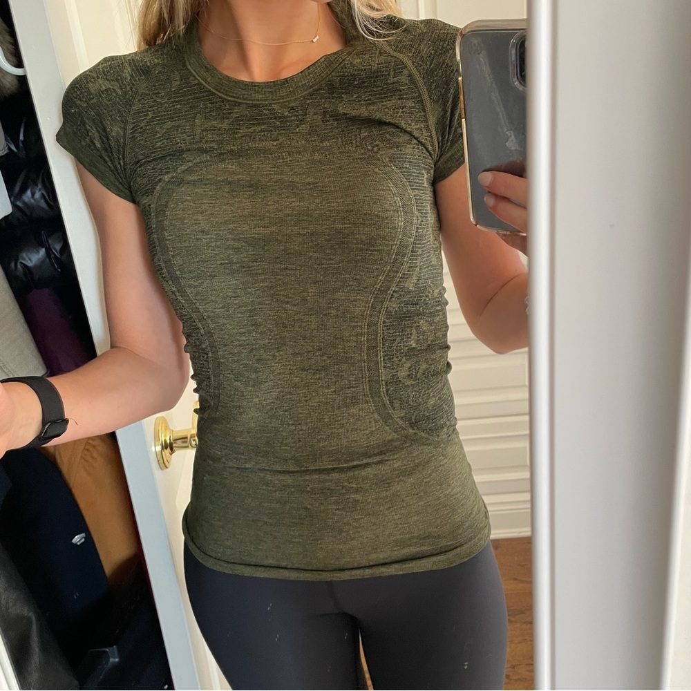 lululemon swiftly tech size 2 - army green with design